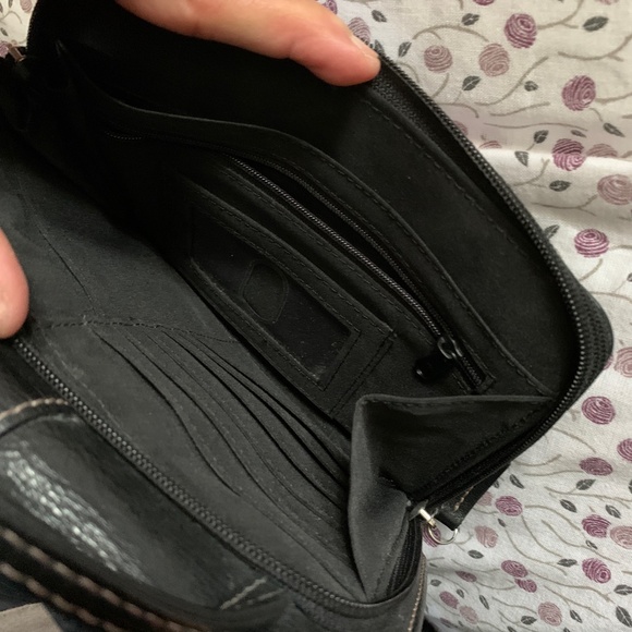 Fossil genuine black leather crossbody - Picture 4 of 12